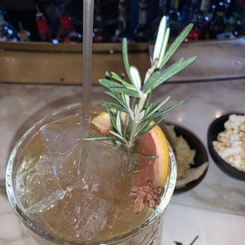 Bar 1608 - Bella vita cocktail - Wine Bars Near Me - Quebec City, Quebec Bar 1608 - Bella vita cocktail - Wine Bars Near Me - Quebec City, Quebec