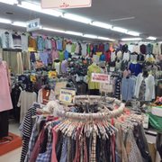 ファミリーファッションまるこ - Updated February 2026 - 川貫9-27-4