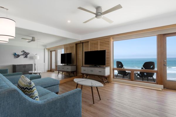 Pier South Resort, Autograph Collection by null
