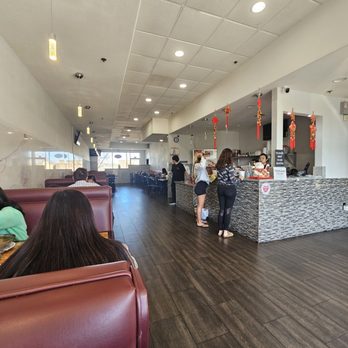 Pho Cali - Inside - Vietnamese Near Me - Rocklin, California Pho Cali - Inside - Vietnamese Near Me - Rocklin, California