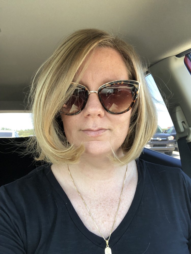 BRUSHES SALON 15007 Creosote Rd, Gulfport, Mississippi Hair Salons