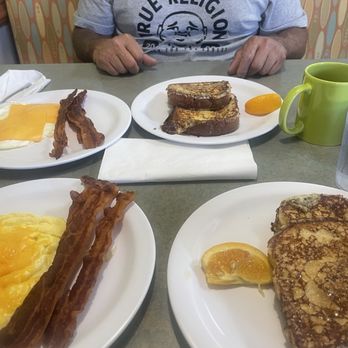 Remy’s Cafe - Wow this place is Amazing a lot of love in the breakfast CRME BRULEE FRENCH TOAST delicious - Breakfast & Brunch Near Me - Clearwater, Florida Remy’s Cafe - Wow this place is Amazing a lot of love in the breakfast CRME BRULEE FRENCH TOAST delicious - Breakfast & Brunch Near Me - Clearwater, Florida