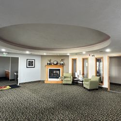 BURGUNDY INN AND SUITES 