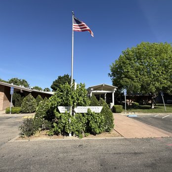Stonehaven Senior Living - Front entrance - Senior Centers Near Me - Fresno, California Stonehaven Senior Living - Front entrance - Senior Centers Near Me - Fresno, California