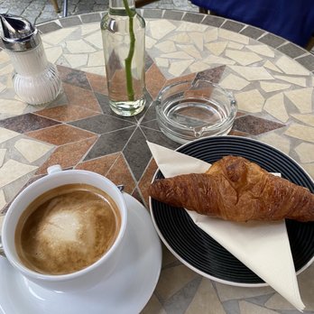 Café la Maison - Croissant Double espresso macchiato - Cafes Near Me - Munich, BY Café la Maison - Croissant Double espresso macchiato - Cafes Near Me - Munich, BY