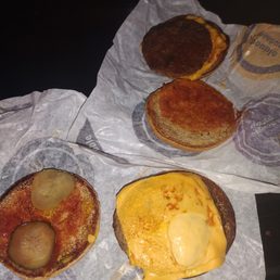 Like make it make sense ...dry raggedy ass burgers that looks old as hell thrown in my bag!!!! Please QUIT just quit..QUIT