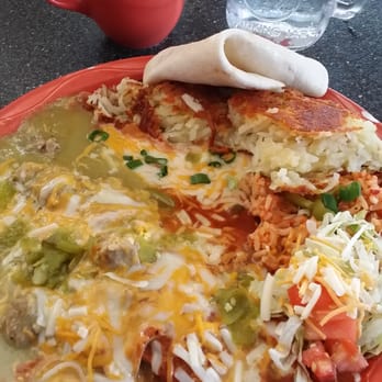 MartAnne's - Chilaquiles with Christmas sauce and Fratelli style! - Breakfast & Brunch Near Me - Flagstaff, Arizona MartAnne's - Chilaquiles with Christmas sauce and Fratelli style! - Breakfast & Brunch Near Me - Flagstaff, Arizona