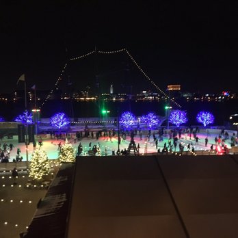 Blue Cross RiverRink Winterfest - Comfort Food Near Me - Philadelphia, Pennsylvania Blue Cross RiverRink Winterfest - Comfort Food Near Me - Philadelphia, Pennsylvania