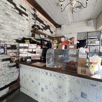 Dialogue Coffee & Flowers - Coffee & Tea Near Me - New York, New York Dialogue Coffee & Flowers - Coffee & Tea Near Me - New York, New York