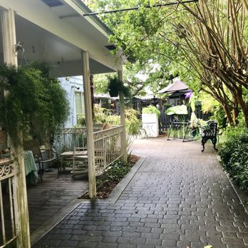 Fairhope French Quarter - Southern Charm - Gift Shops Near Me - Fairhope, Alabama