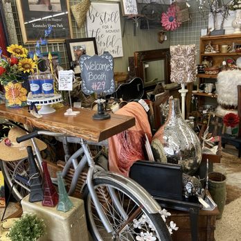 KNOT HOLE ANTIQUES & MORE THE INDOOR FLEA MARKET - Updated