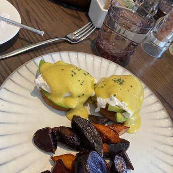 The Mayor's Table - Eggs Benedict with avocado - Seafood Near Me - Newport Beach, California The Mayor's Table - Eggs Benedict with avocado - Seafood Near Me - Newport Beach, California