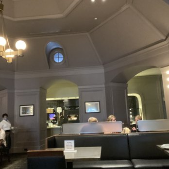Ale & Compass Restaurant - Nice Interior - American Near Me - Orlando, Florida Ale & Compass Restaurant - Nice Interior - American Near Me - Orlando, Florida