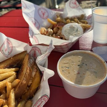 Bar Harbor Lobster Pound - Seafood Near Me - Bar Harbor, Maine