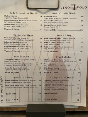 Vino Volo by null