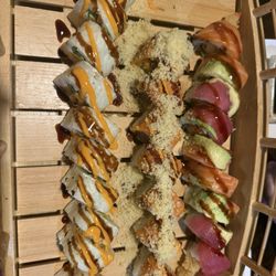 Iwa Sushi - Hot Mama Roll, Tuna Lovers Roll, Happy family roll