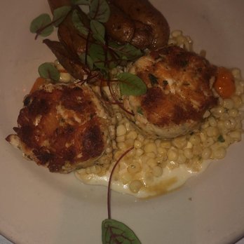 Old Ebbitt Grill - Jumbo Lump Crab Cake - Bars Near Me - Washington, DC, District of Columbia