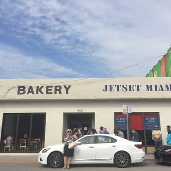 Zak The Baker - Lines out the door - Kosher Near Me - Miami, Florida Zak The Baker - Lines out the door - Kosher Near Me - Miami, Florida