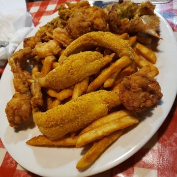 Prejean's - Seafood platter - Cajun/Creole Near Me - Lafayette, Louisiana