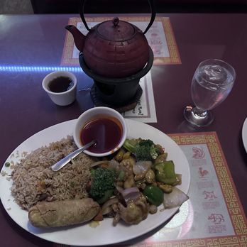 Pagoda Restaurant - Chinese Near Me - North Pole, Alaska