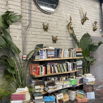 The Last Bookstore - Display - Bookstores Near Me - Studio City, California