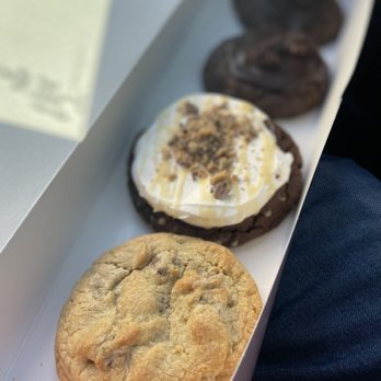 Crumbl - Washington Township - a box of cookies - Bakeries Near Me - Washington Township, Ohio Crumbl - Washington Township - a box of cookies - Bakeries Near Me - Washington Township, Ohio