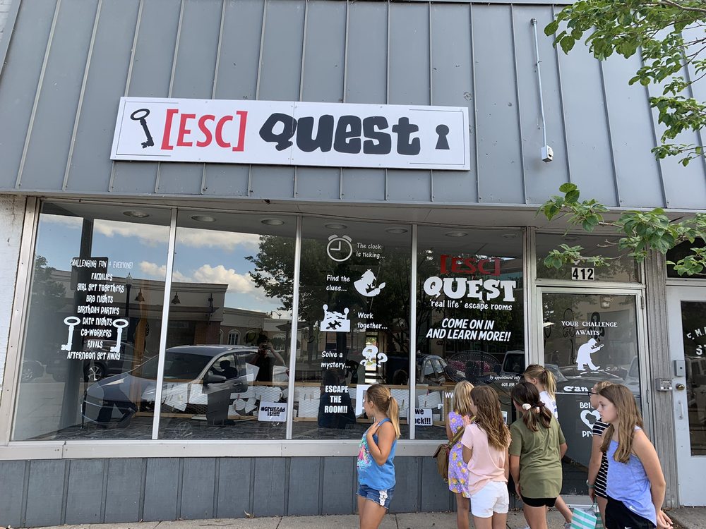 Social spots from Escape Quest 2