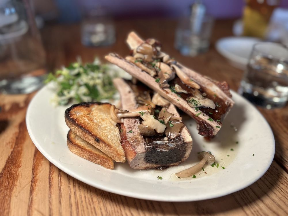 MARKET TAVERN - Updated July 2024 - 2070 Photos & 1705 Reviews - 236