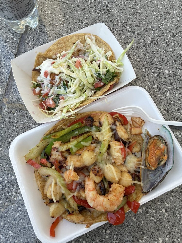 Mariscos La Reyna del Sur 3