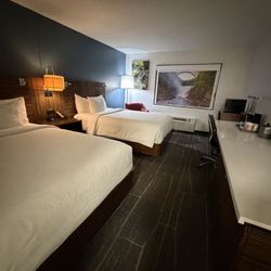 The Lux Hotel & Conference Center, Ascend Hotel Collection