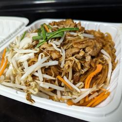 Thong's Thai Lunch Wagon - They mixed up the spice level with my friend's plate of another dish. They got upset as theirs were now too spicy while mine was NOT spicy!