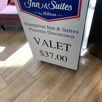 Hampton Inn & Suites Phoenix Downtown - Valet desk - Hotels Near Me - Phoenix, Arizona Hampton Inn & Suites Phoenix Downtown - Valet desk - Hotels Near Me - Phoenix, Arizona