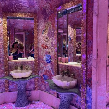 Sexy Fish Miami - Girls bathroom - Seafood Near Me - Miami, Florida Sexy Fish Miami - Girls bathroom - Seafood Near Me - Miami, Florida