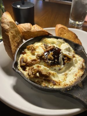 Lala's In The Lakes by null