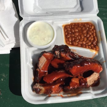 Momma's TJM's Barbecue - Baby backs with AMAZING sauce! - Barbeque Near Me - South Haven, Michigan