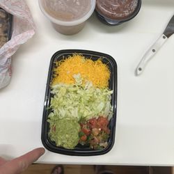 Fajita Pete's - The Original in West University - Guacamole for four people
