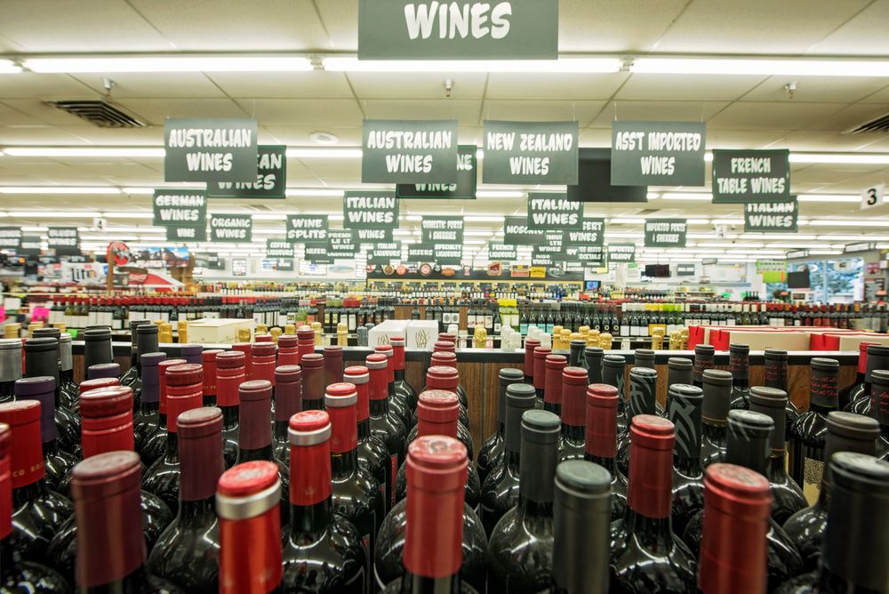 CHEERS LIQUOR MART Updated May 2024 18 Photos & 44 Reviews 1105 N