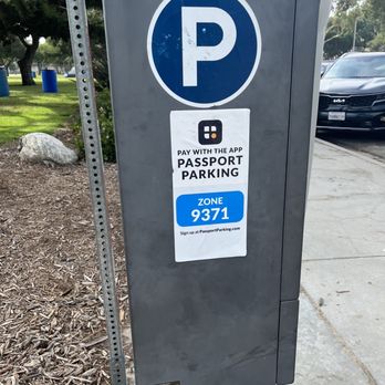 Mother's Beach - Parking station - easier to use the App - Parks Near Me - Long Beach, California