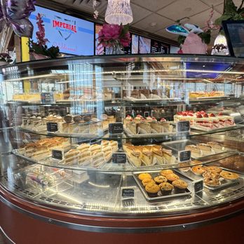 Imperial Diner - pastries galore - Diners Near Me - Freeport, New York