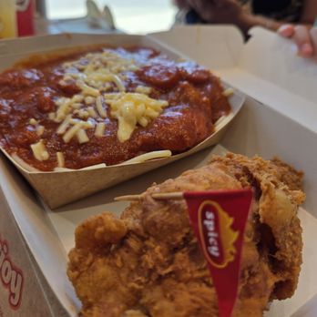 Jollibee - Spaghetti with spicy chicken - Chicken Shop Near Me - Plano, Texas Jollibee - Spaghetti with spicy chicken - Chicken Shop Near Me - Plano, Texas