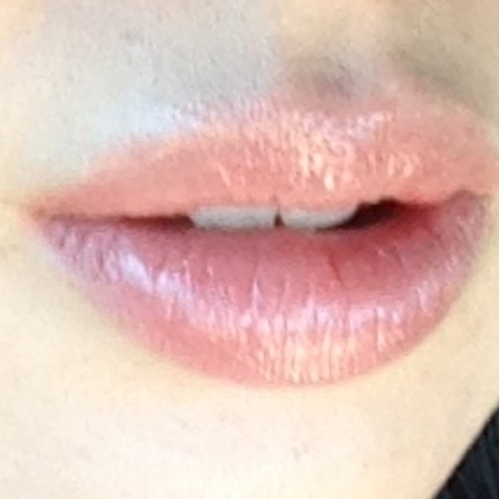 Natural looking baby lips done by Jackie Holroid. I wanted baby lipsand to take away some discoloration. Took me two sessions.