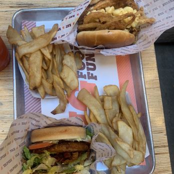 Big Chicken - Club sandwich and the mac & cheese sandwich - Chicken Shop Near Me - Las Vegas, Nevada Big Chicken - Club sandwich and the mac & cheese sandwich - Chicken Shop Near Me - Las Vegas, Nevada