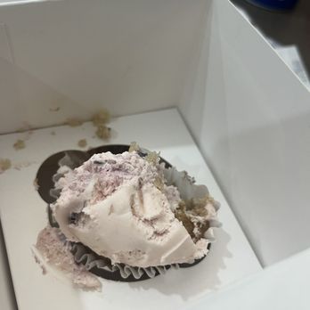 Whipped Bakery & Cafe - Whipped color changed did not look fresh and cream is hard. - Bakeries Near Me - Leander, Texas