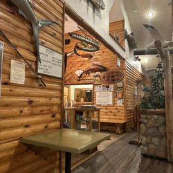 Fishtale Grill & Bar - Restaurant