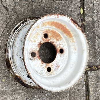 Primo Auto Parts & Services - Removed rim - Auto Parts & Supplies Near Me - Corona, New York Primo Auto Parts & Services - Removed rim - Auto Parts & Supplies Near Me - Corona, New York