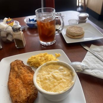 Sarom's Southern Kitchen - Omg. Delicious - Southern Near Me - Elk Grove, California