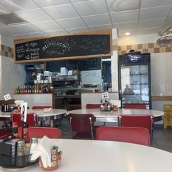 Sparky's Diner - Excellent food!!