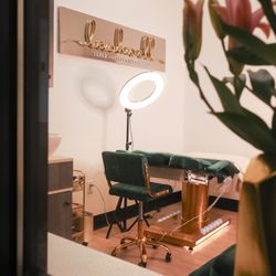 Lash Well - Treatment room