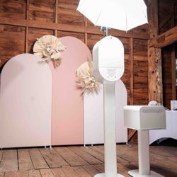 Luxe Booth NW