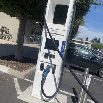Electrify America - Nice long hoses - EV Charging Stations Near Me - Sacramento, California Electrify America - Nice long hoses - EV Charging Stations Near Me - Sacramento, California